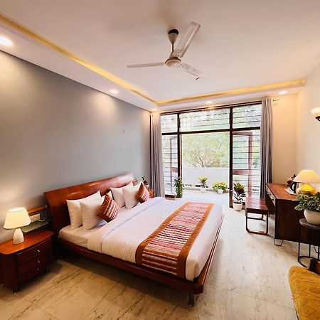 Grove Residency Hauz Khas New Delhi Couple Friendly Hotel Exterior photo