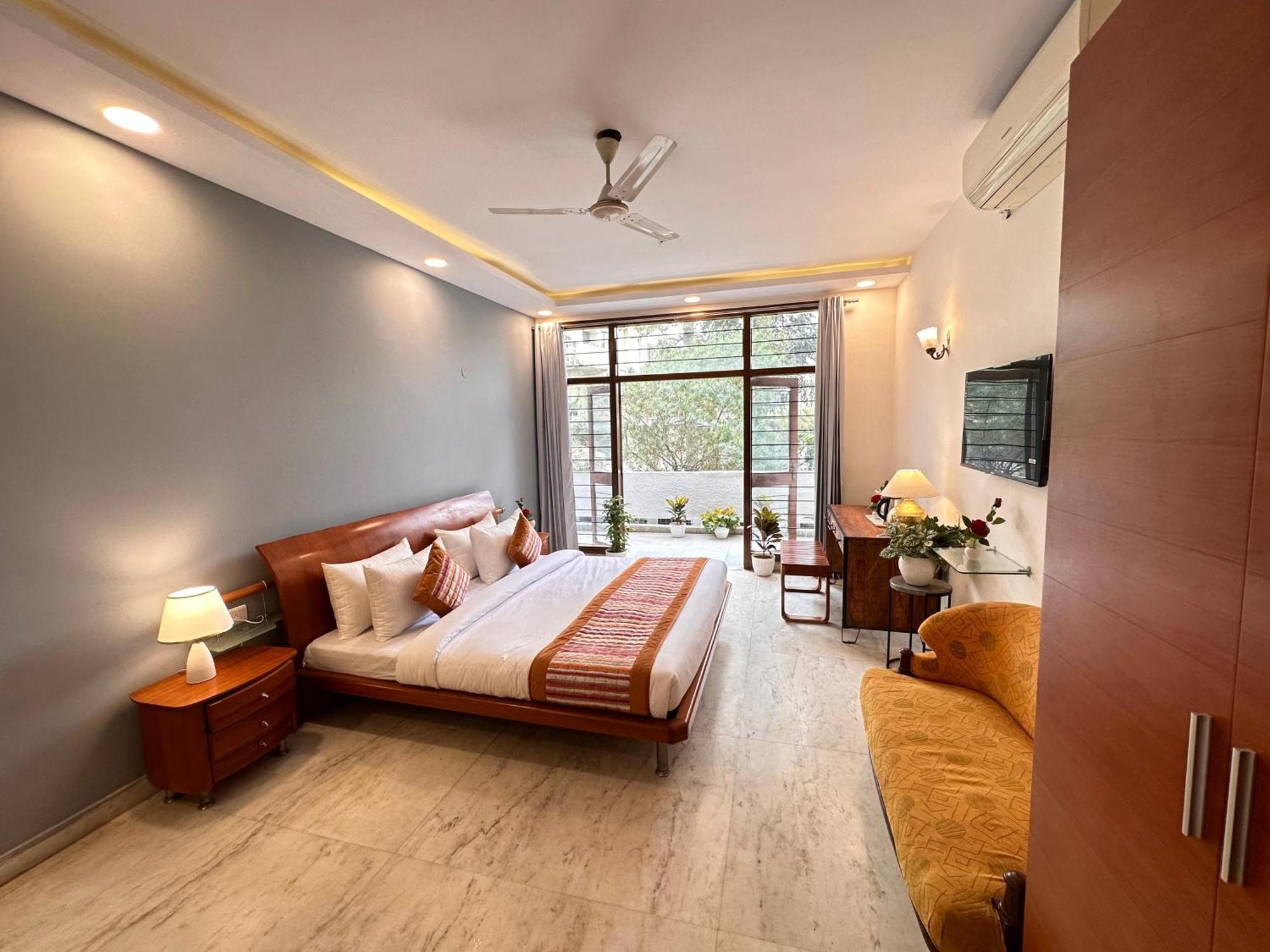 Grove Residency Hauz Khas New Delhi Couple Friendly Hotel Exterior photo