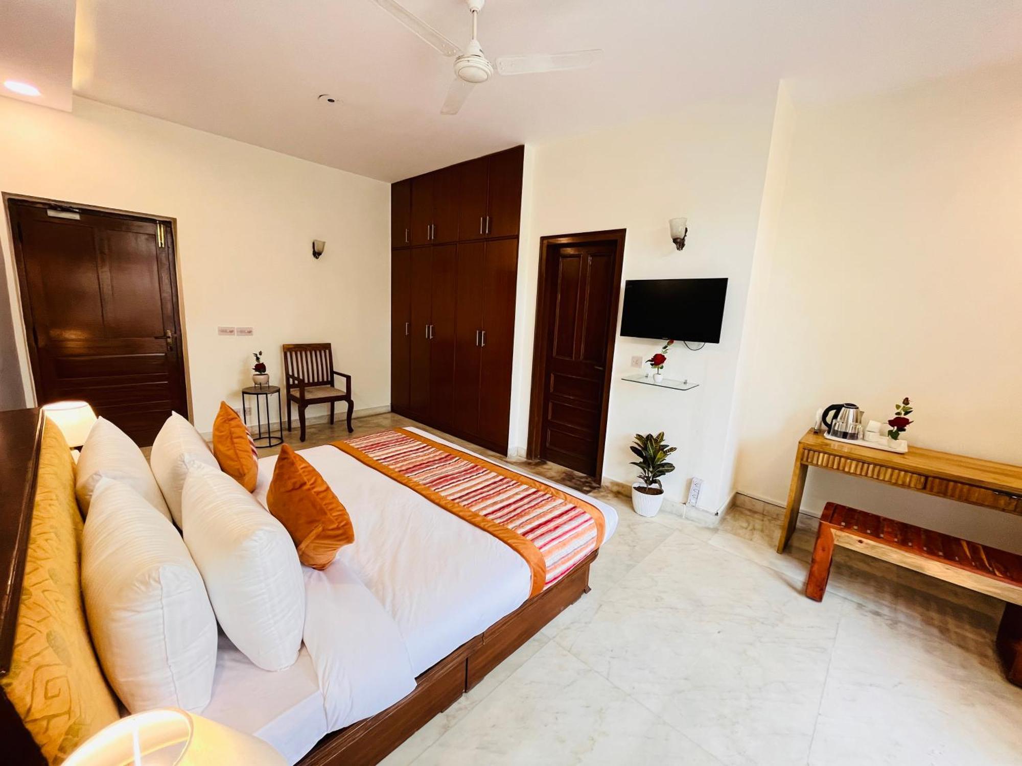 Grove Residency Hauz Khas New Delhi Couple Friendly Hotel Exterior photo