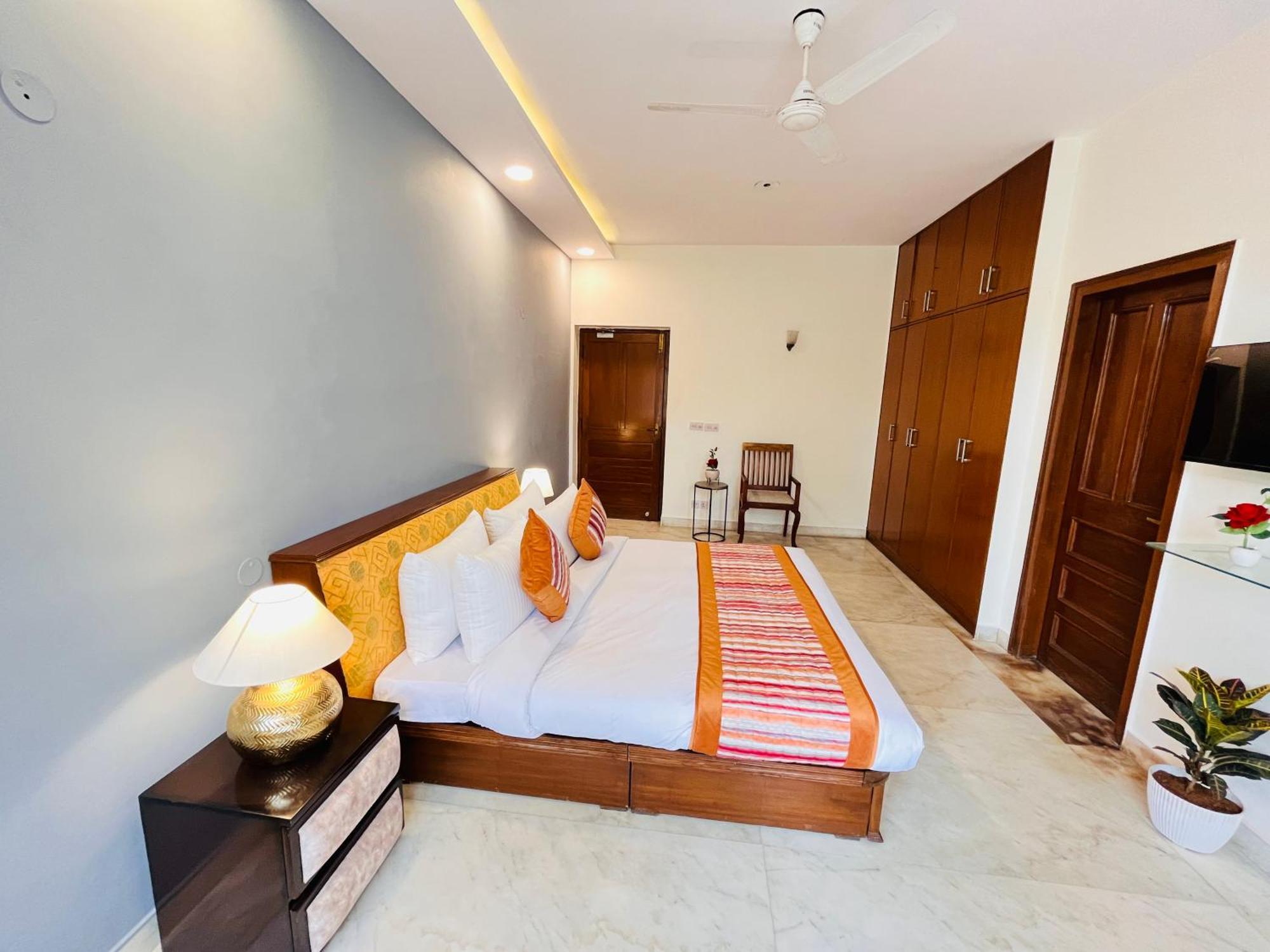 Grove Residency Hauz Khas New Delhi Couple Friendly Hotel Exterior photo